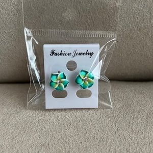 New Hawaiian Plumeria Earrings for Pierced Ears